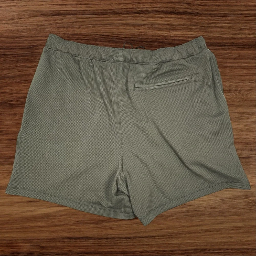 Lands’ End Men’s Olive Green 5.5” Pique Shorts. Size Large 36-38